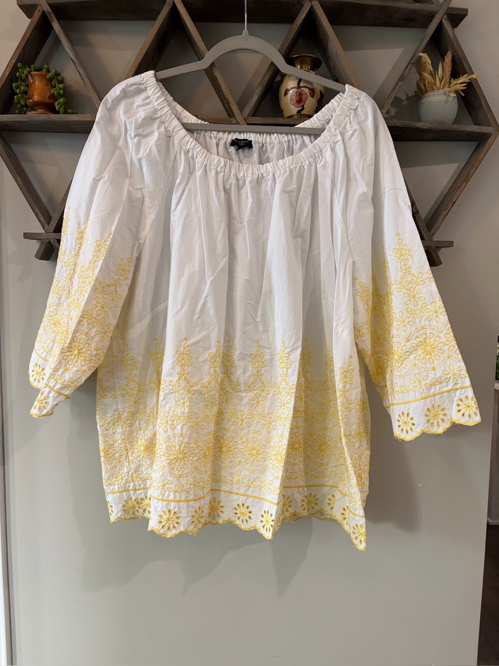 Talbots white scoop neck blouse with yellow eyelet embroidered detail. Size 3X.